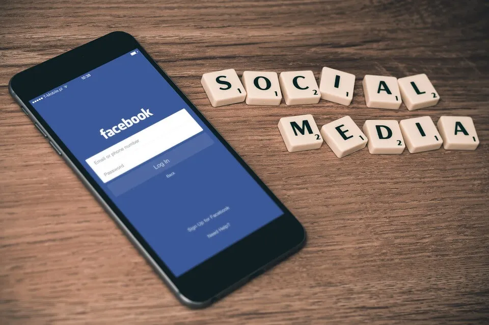 世纪难题 | 选择Google广告还是Facebook广告？